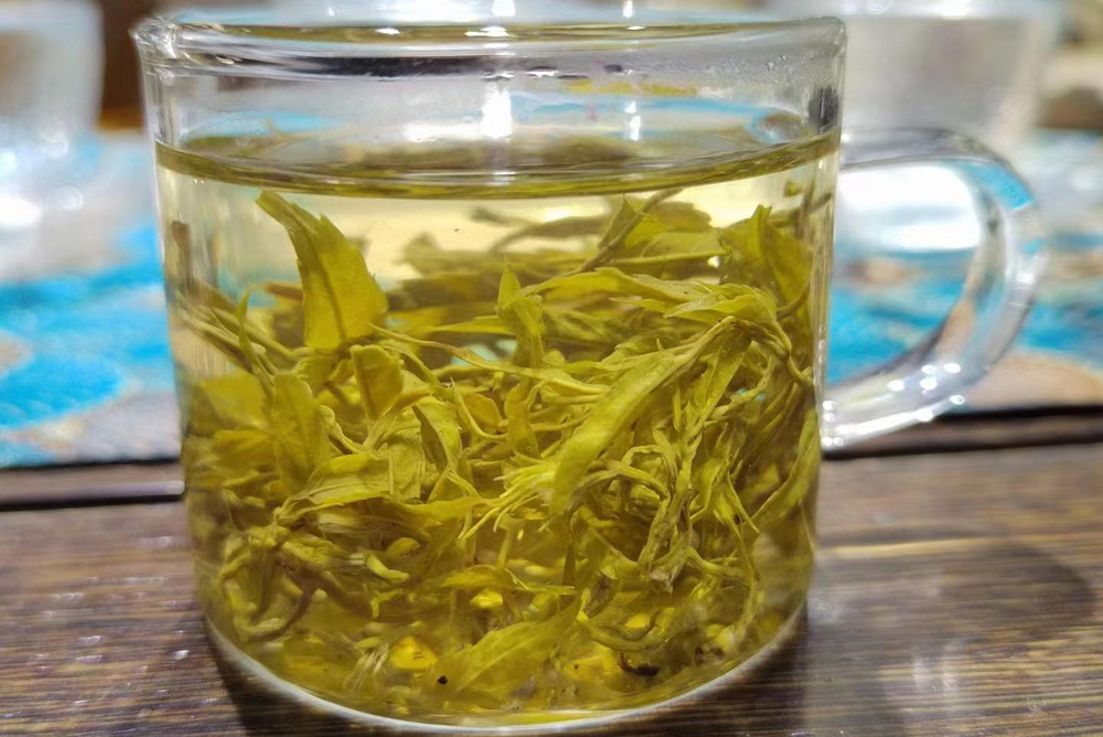 Seasonal Flavors of Vine Tea (Ampelopsis grossedentata) Blog 015