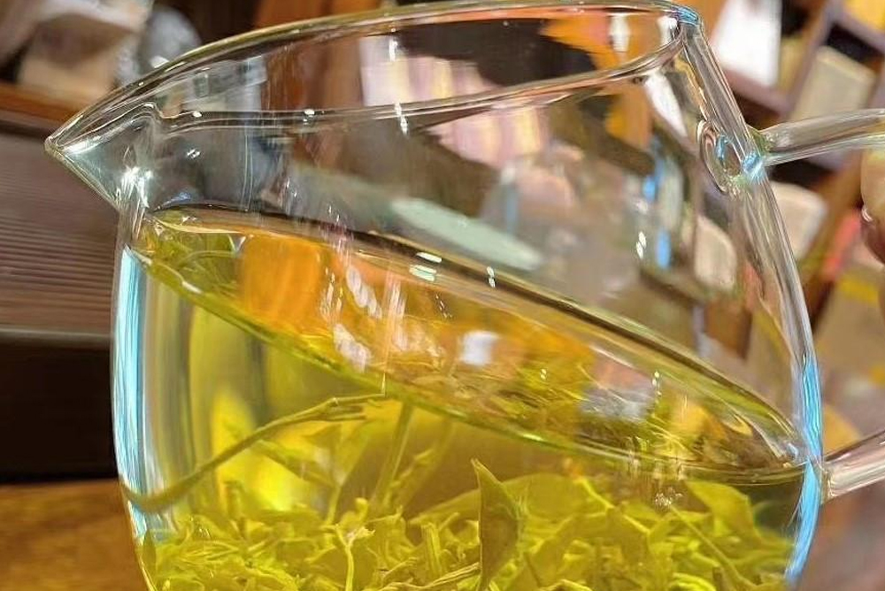 why vine tea ampelopsis grossedentata has sweet aftertaste